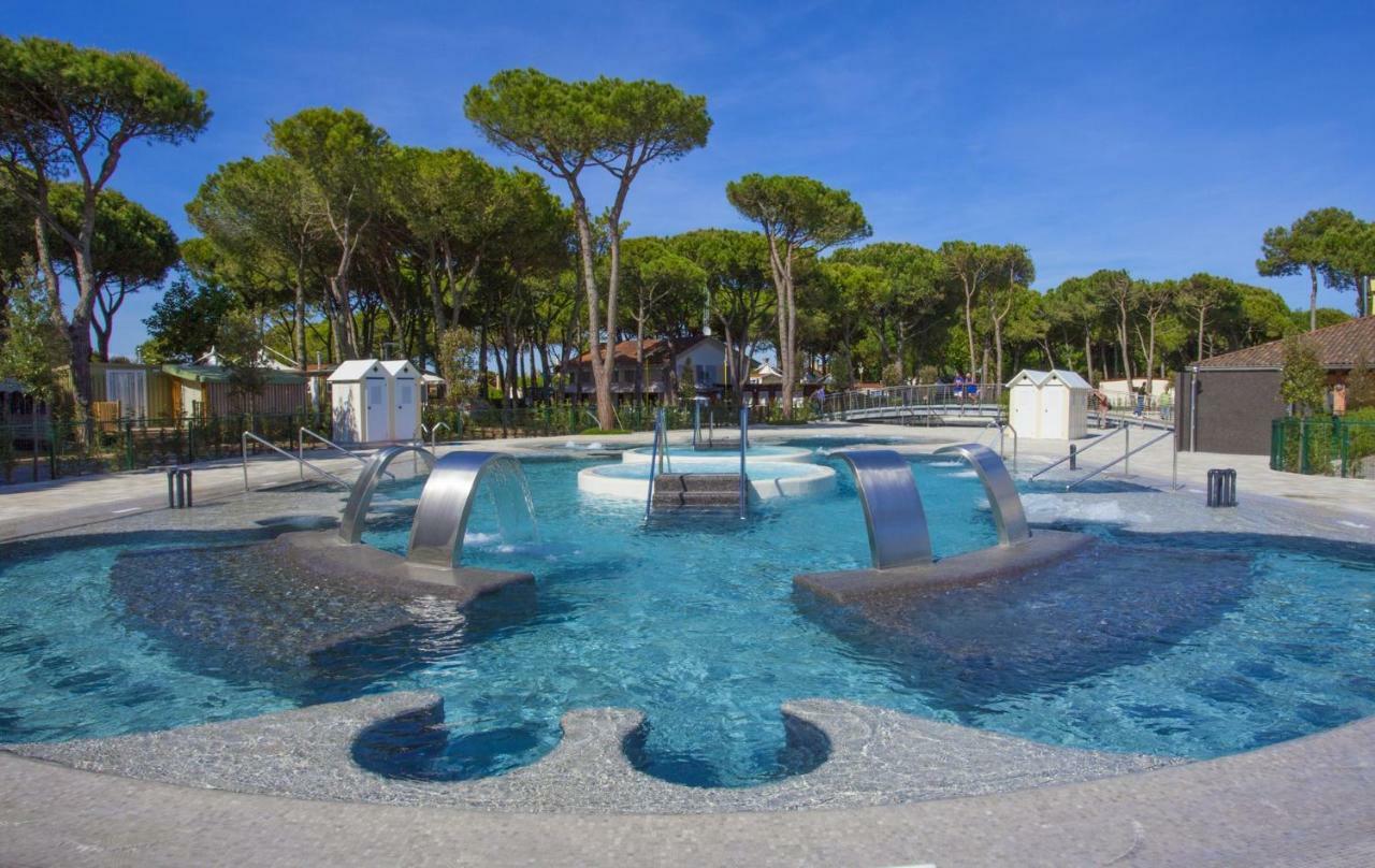 Victoria Mobilehome In Camping Village Cavallino Экстерьер фото